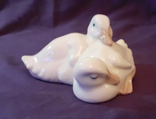 Nao lladro sleeping gosling - nao, gosling's