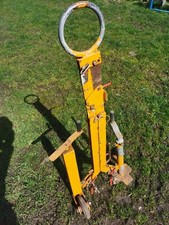 Manhole Lifter - for lifting drain covers etc. Digger or manually