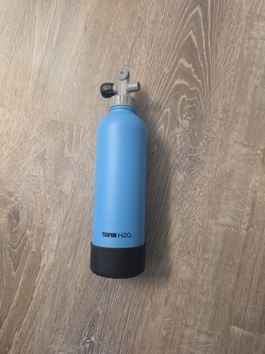 Tank h20 blue water bottle - water,