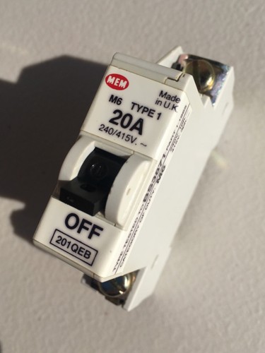 Mem eaton 20a - 20a, type