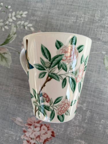 Lovely fine bone china mug - v&a,