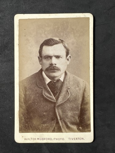 Cdv man heavy shoulders - heavy, by