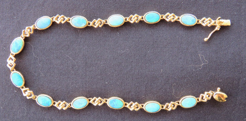 Dainty elegant 9ct - dainty, &