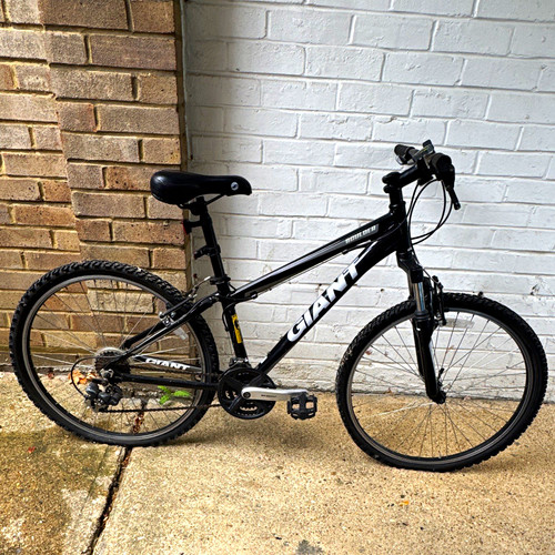 Giant boulder mountain bike - giant,