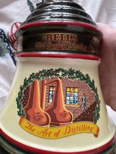 WADE PORCELAIN BELLS OLD SCOTCH WHISKY CHRISTMAS 1991 BELL DECANTER EMPTY