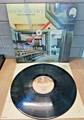 Vinyl hawkwind quark - lp,