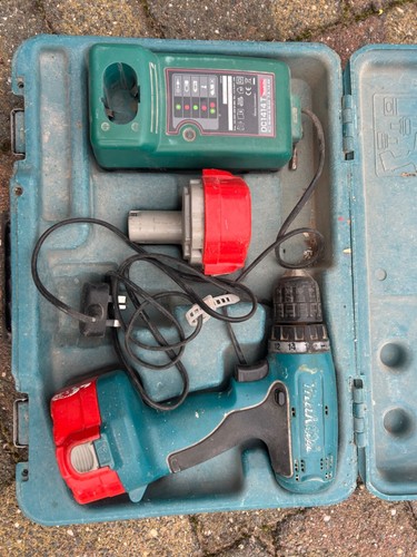 Makita cordless drill - ,