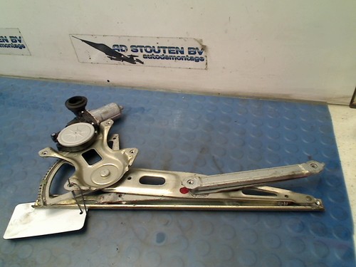 Front window lift mechanism - lift, dx