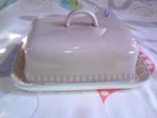 Stoneware Butter Dish with Lid