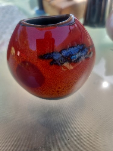 Poole pottery small vase - pottery,