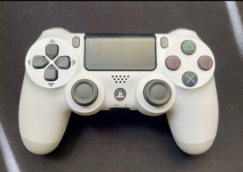 White ps4 controller with box - ps4,