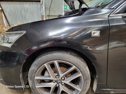 Lexus 200h wing panel - ct,