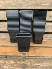 25 SQUARE PLASTIC PLANT POTS