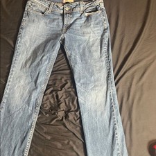 Levi’s 570 Straight Fit