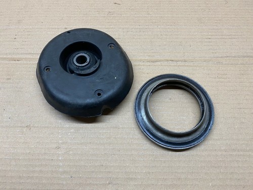 Front strut top mount mounting - top,