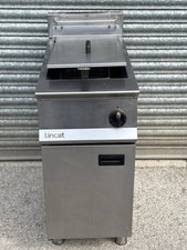 Lincat Opus 800 Single Tank Free Standing Fryer  Natural Gas / Commercial
