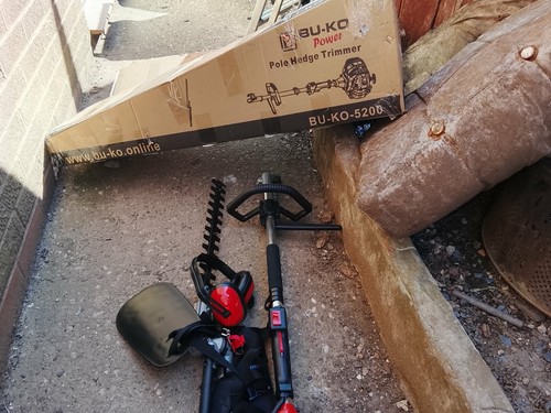 Buko power pole hedge - buko,
