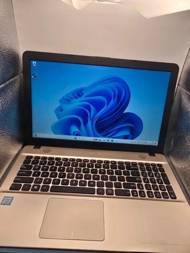 Asus laptop 7th gen 8gb - i5,