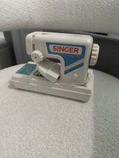 Vintage 1993 Childrens Singer Zig Zag Sewing Machine