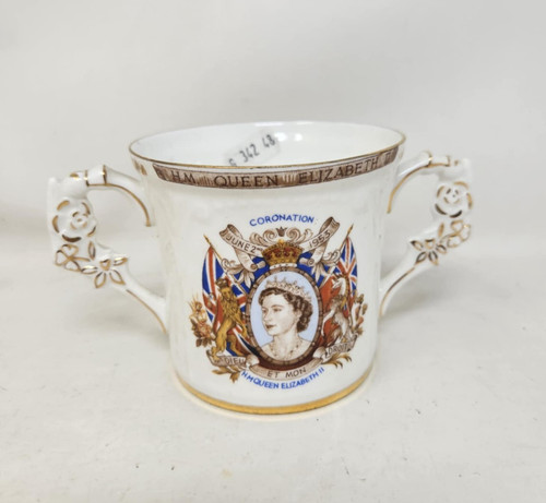 Victoria queen elizabeth - queen,