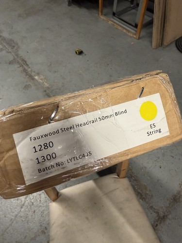 Venetian blind 1280x1300 white - venetian,