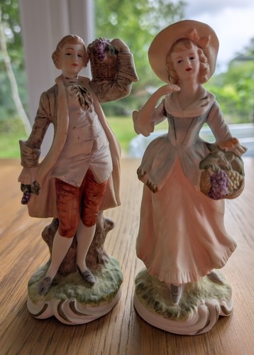 Pair vintage figurines - pair,