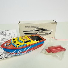 Vintage Tinplate MF418 Colourful Lightweight Boat Collectors Working Model