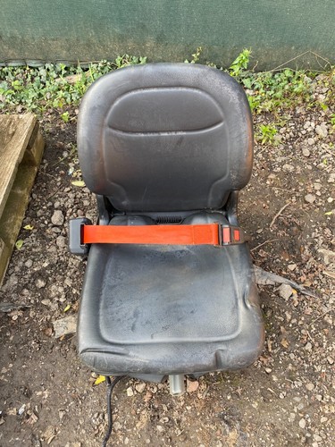 Jcb ton wheeled dumper part - jcb,