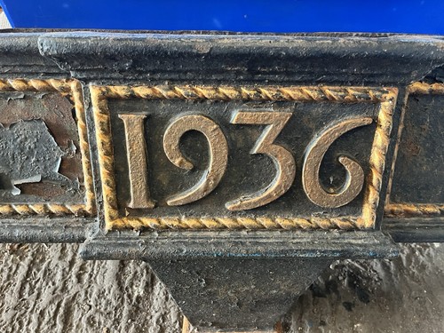 Cast iron drain hopper - iron,