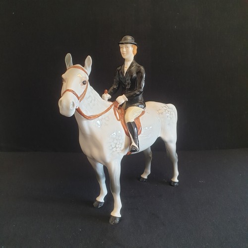 Beswick huntswoman - huntswoman, on