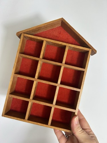 Vintage display shelf - vintage,