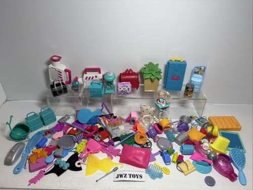 Vintage modern doll - /,