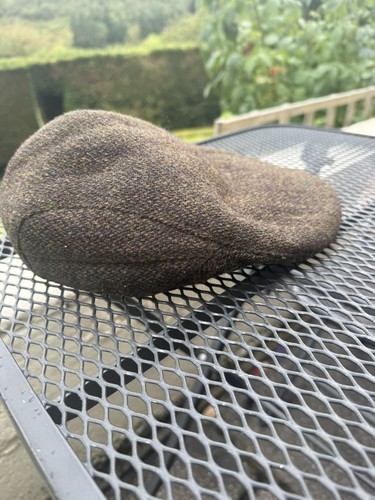 Harris tweed flat cap medium - harris,