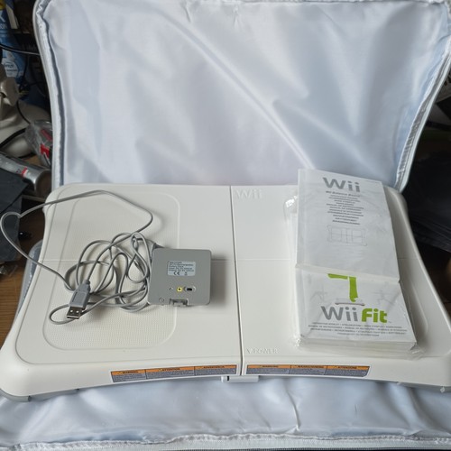 Nearly new wii balance board - new,