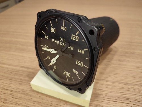 Wwii oil pressure gauge usa - oil,