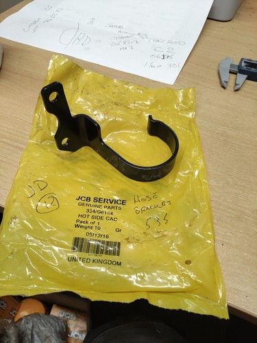 Hose bracket hot - hose,