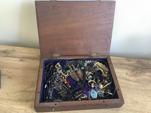 Vintage collectors box with - collectors,