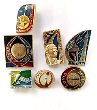 Set of 7 pcs. Pins Badges