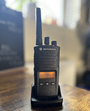 Motorola XT460 Two-Way Radio 8