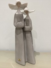 LLADRO Nuns Porcelain Figurine