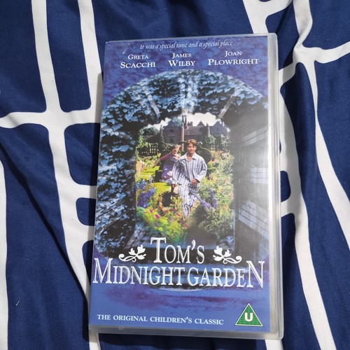 Tom midnight garden vhs - garden,
