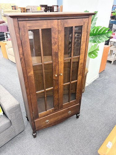 Dark chestnut display - m&s,