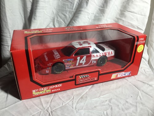 Racing champions john - 1/24,