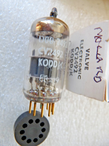 Mullard cv2492 e88cc 7l1 - mullard,