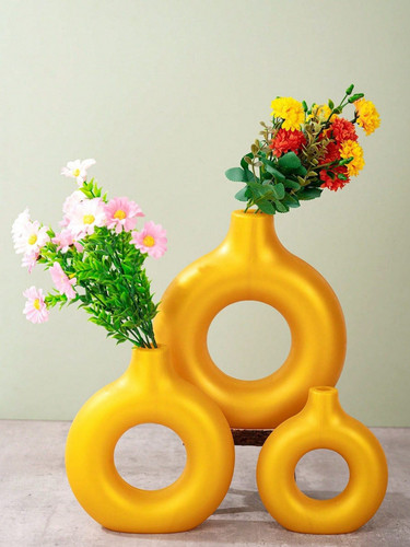 Gold circular flower vase - gold,
