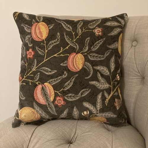 William morris fruit velvet - fruit,