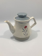 Wood & Sons - Vintage / Retro, White 13 cm Tall Tea Pot