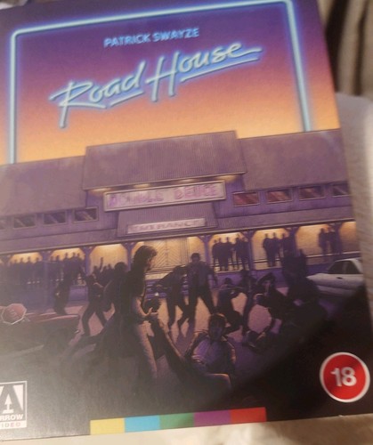 Road house uhd blu - house, with