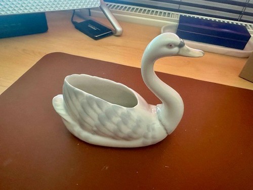 Vintage 1980 swan ornament - 1980's,