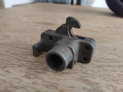 Suzuki seat lock - gt,